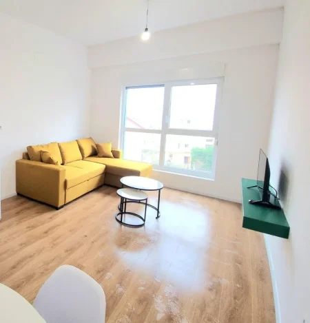 Tirane, jepet me qera apartament 1+1 Kati 2, 65 m² 400 € 