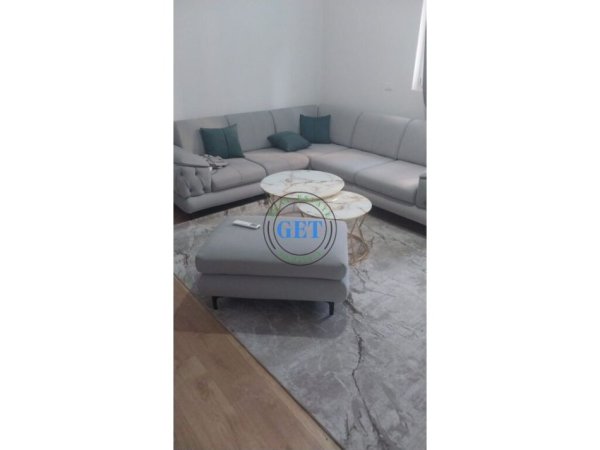 Tirane, jepet me qera apartament 1+1 Kati 1, 70 m² 450 € (Shkolla e Kuqe)