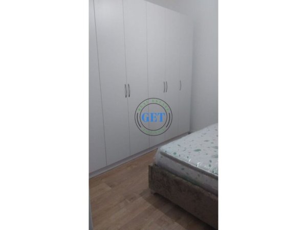 Tirane, jepet me qera apartament 1+1 Kati 1, 70 m² 450 € (Shkolla e Kuqe)