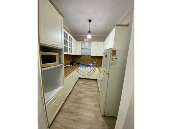 Durres, jepet me qera apartament 2+1 Kati 2, 100 m² 420 € (Vollga)
