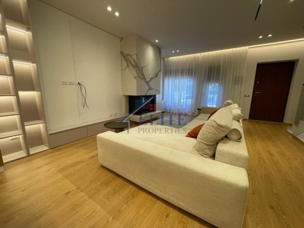 Tirane, jepet me qera Vile 3+1+Aneks+Ballkon Kati 2, 193 m² 3.000 € (Prane Teg)