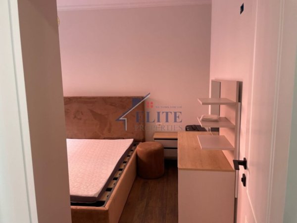Tirane, jepet me qera apartament 1+1+Ballkon Kati 4, 56 m² 600 € (Kopshti Botanik)