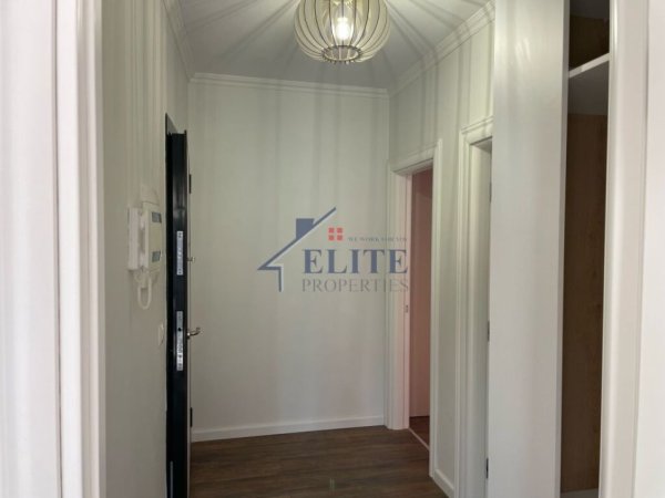 Tirane, jepet me qera apartament 1+1+Ballkon Kati 4, 56 m² 600 € (Kopshti Botanik)