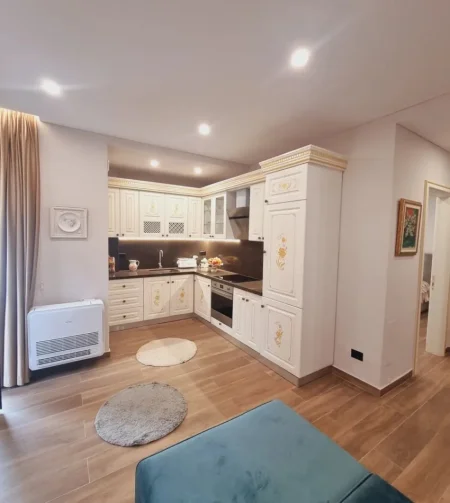 Tirane, shitet apartament 1+1 , 75 m² 184.000 € (Rezidence banimi)