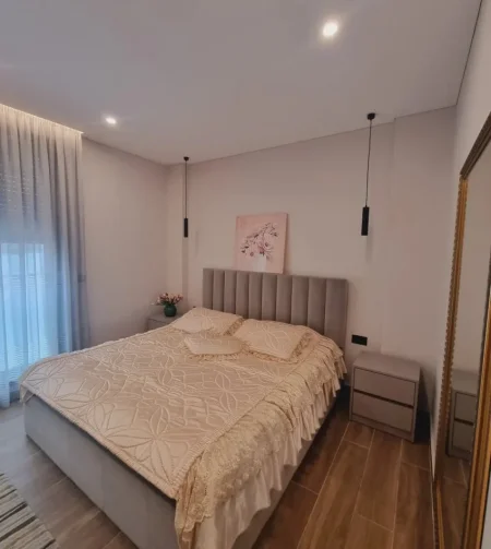 Tirane, shitet apartament 1+1 , 75 m² 184.000 € (Rezidence banimi)