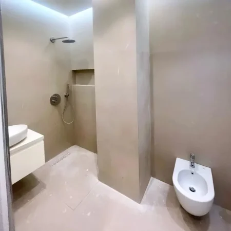 Tirane, shitet apartament 2+1 , 108 m² 210.000 € (Pazari i Ri)