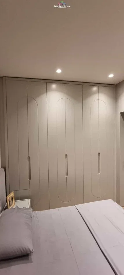 Tirane, jepet me qera apartament 1+1+Ballkon Kati 2, 110 m² 1.000 € (kodra e diellit 2)