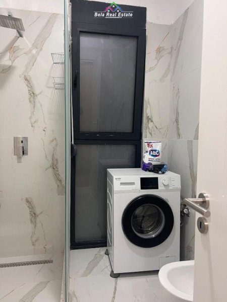 Tirane, jepet me qera apartament 1+1+Aneks Kati 2, 60 m² 470 € (selite)