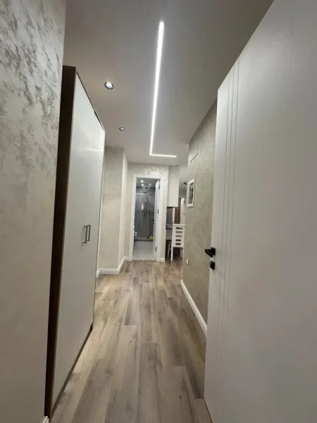 Durres, jepet me qera apartament 2+1+Ballkon Kati 1, (VOLLGA)