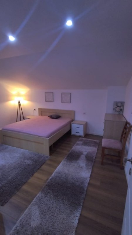 Tirane, jepet me qera apartament 1+1 Kati 4, 400 € (Kel Kodheli)