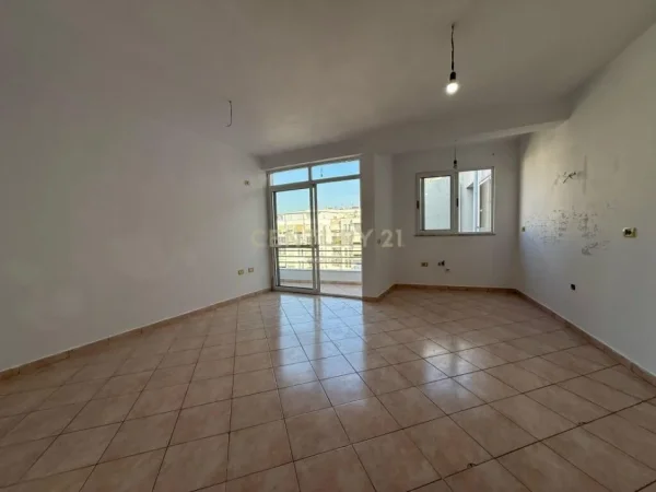 Tirane, shitet apartament Kati 8, 90 m² 108.000 € 