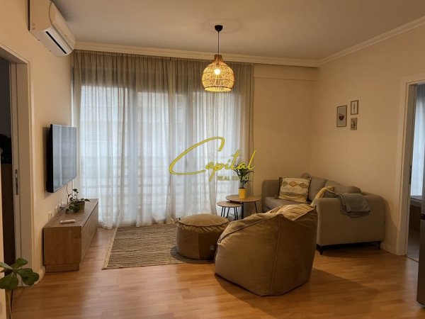 Tirane, jepet me qera apartament 2+1 Kati 4, 85 m² 800 € (PAZARI I RI)
