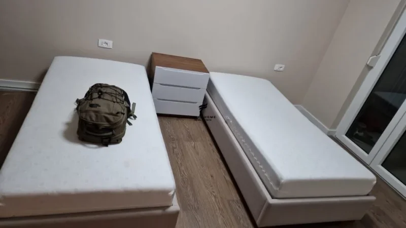 Tirane, jepet me qera apartament 2+1+Ballkon Kati 3, 106 m² 1.100 € (SAUK)