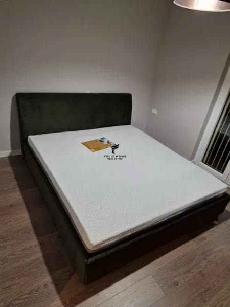 Tirane, jepet me qera apartament 2+1+Ballkon Kati 3, 106 m² 1.100 € (SAUK)