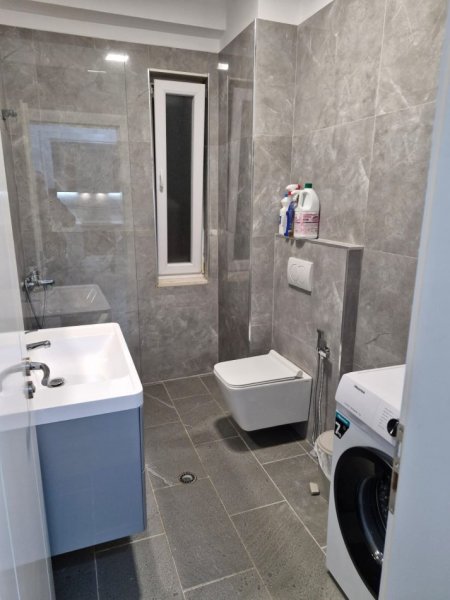 Tirane, jepet me qera apartament 2+1 Kati 2, 90 m² 600 € (Rruga e Elbasanit)