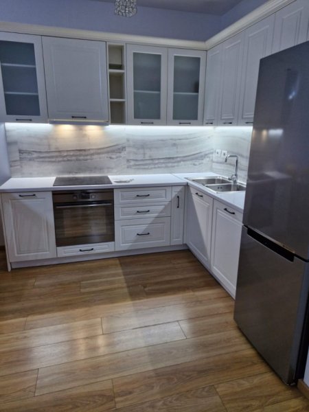 Tirane, jepet me qera apartament 2+1 Kati 2, 90 m² 600 € (Rruga e Elbasanit)