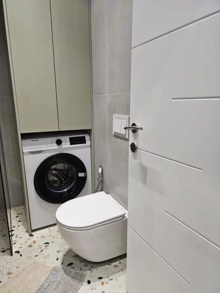 Tirane, jepet me qera garsonier 1+1 Kati 8, 50 m² 370 € (Rruga 5 Maji)