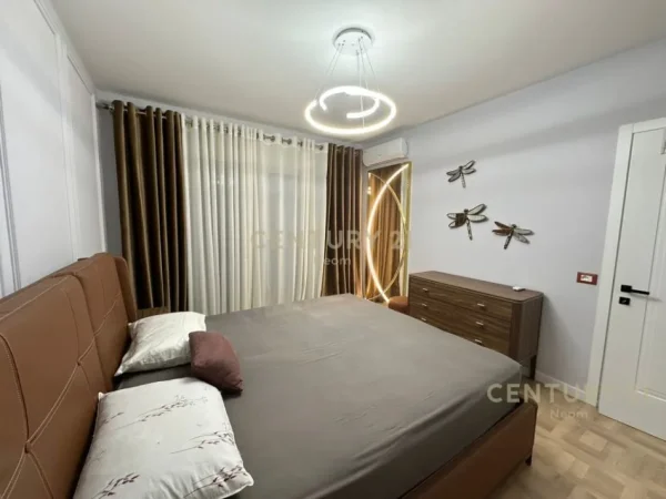Tirane, jap me qera apartament 2+1+2 , 110 m² 1.200 € (Liqeni i Thatë)