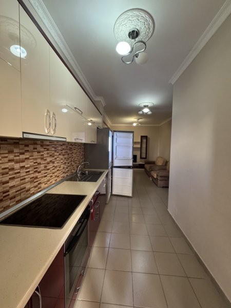 Tirane, jepet me qera apartament 2+1+Ballkon Kati 5, 95 m² 400 € (Astir)