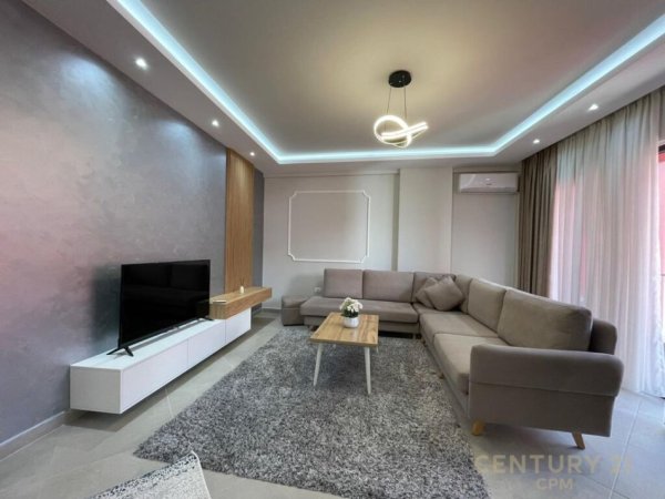 Tirane, jepet me qera apartament Kati 6, 100 m² 800 € 