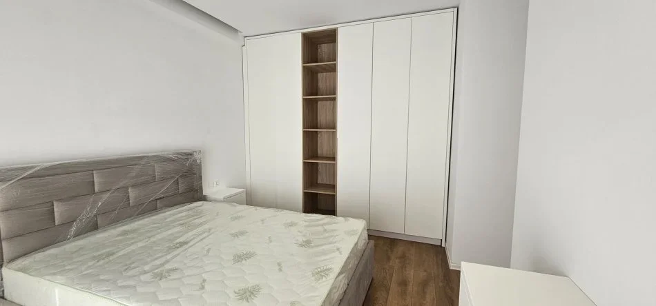 Tirane, jepet me qera apartament 3+1+Ballkon Kati 2, 105 m² 550 € (Babrru)