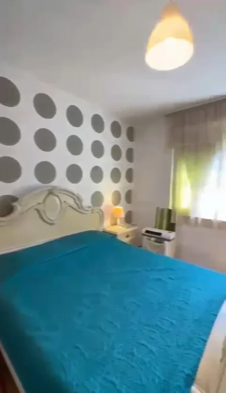 Tirane, jepet me qera 2+1 , 97 m² 500 € 