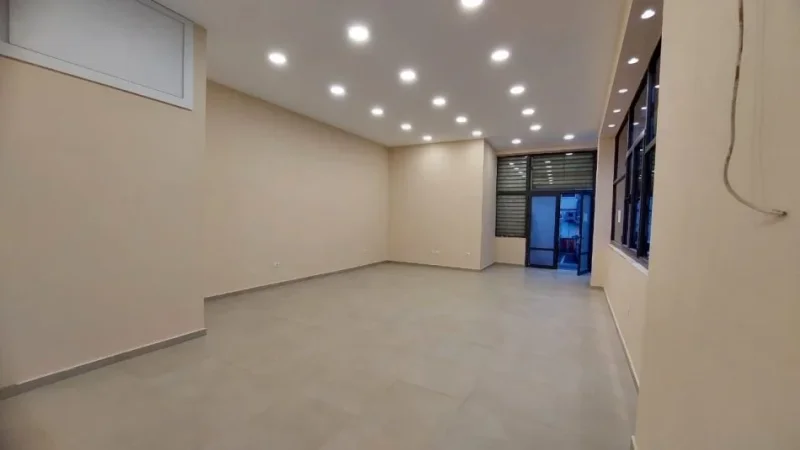 Tirane, jepet me qera ambjent biznesi Kati 0, 60 m² 600 € (MYSLYM SHYRI)