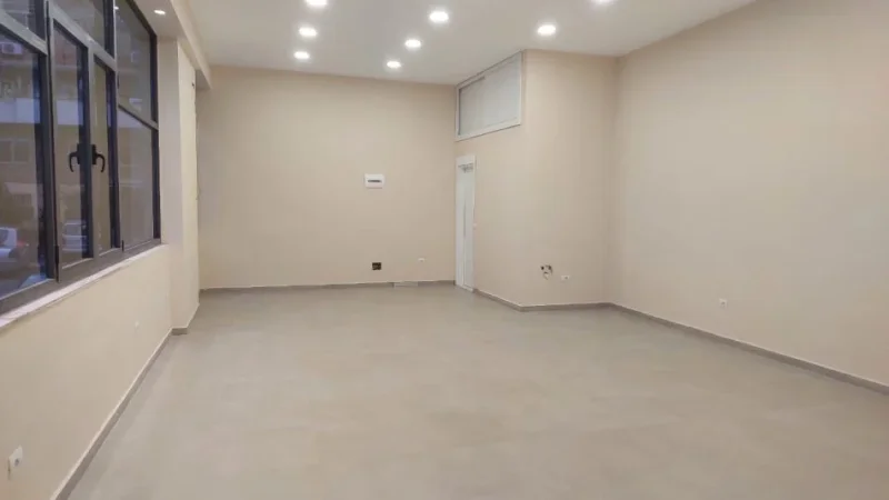 Tirane, jepet me qera ambjent biznesi Kati 0, 60 m² 600 € (MYSLYM SHYRI)