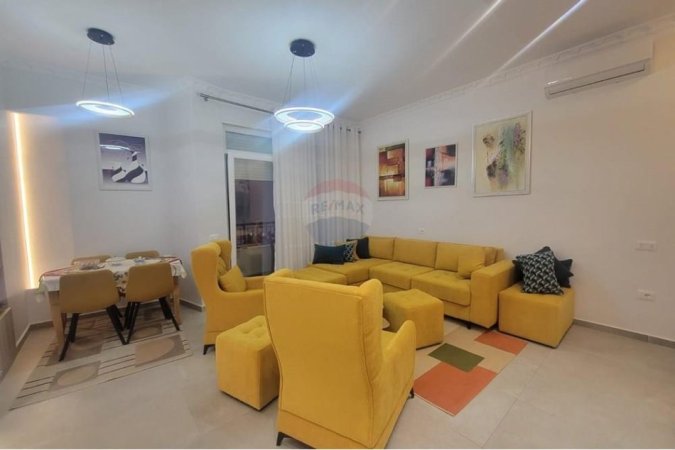 Tirane, jepet me qera apartament 2+1+Ballkon Kati 10, 111 m² 1.500 € (Mine Peza)