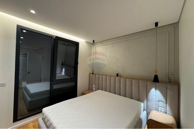 Tirane, jepet me qera apartament 2+1+Ballkon Kati 3, 149 m² 2.300 € (TEG - LUNDER)