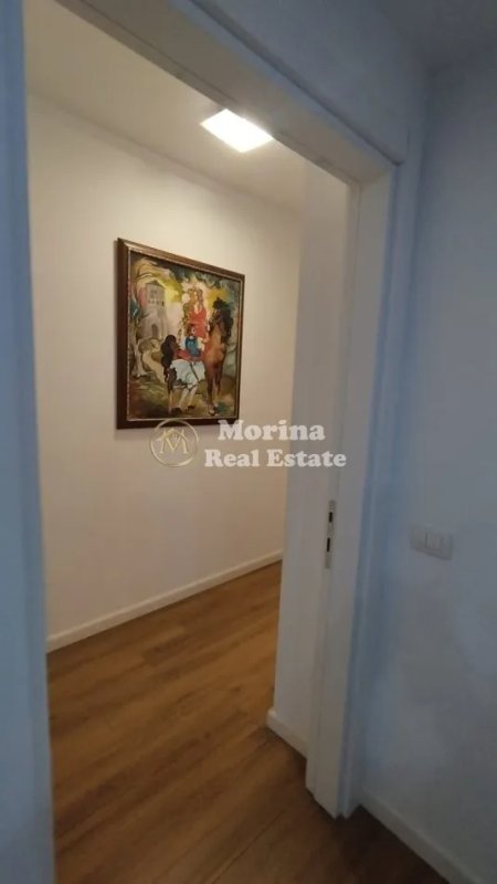 Tirane, jepet me qera apartament 1+1 Kati 4, 55 m² 400 € (Rruga e Kavajes — Qendra Globe)