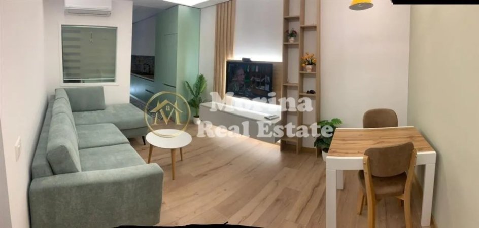 Tirane, jepet me qera apartament 1+1+Ballkon Kati 3, 60 m² 600 € (Komuna e Parisit)