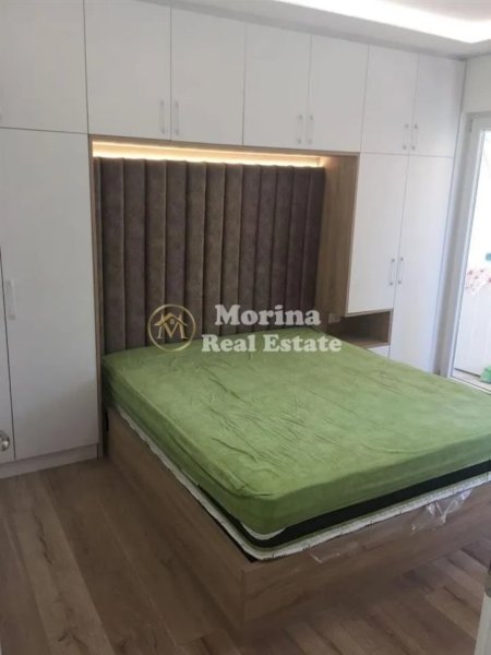 Tirane, jepet me qera apartament 1+1+Ballkon Kati 3, 60 m² 600 € (Komuna e Parisit)