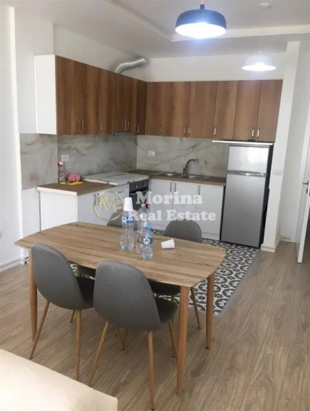 Tirane, jepet me qera apartament 1+1+Ballkon Kati 4, 72 m² 480 € (Kopshti Zoologjik)
