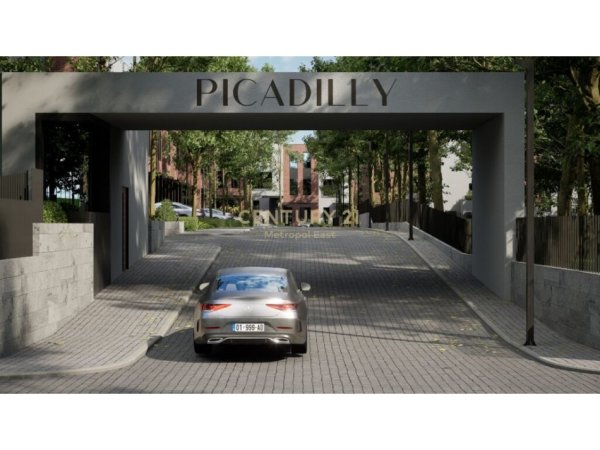 Tirane, shes apartament duplex Dublex , 452 m² 479.820 € (PiCCADiLLY REZIDENCE)