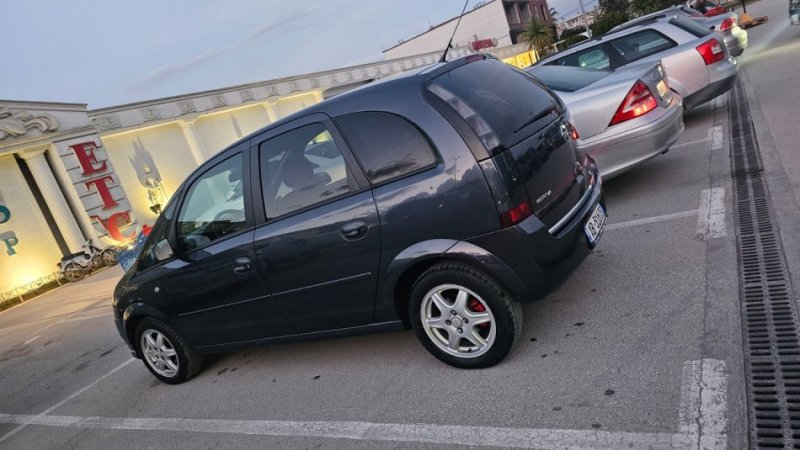 Fier, shitet Opel Meriva Benzin+Gaz, blu e errët manuale Kondicioner