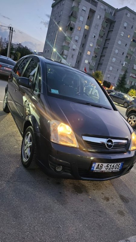 Fier, shitet Opel Meriva Benzin+Gaz, blu e errët manuale Kondicioner
