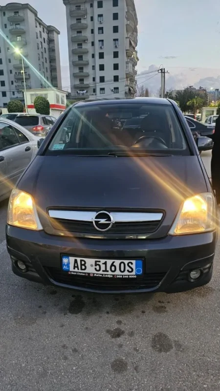 Fier, shitet Opel Meriva Benzin+Gaz, blu e errët manuale Kondicioner