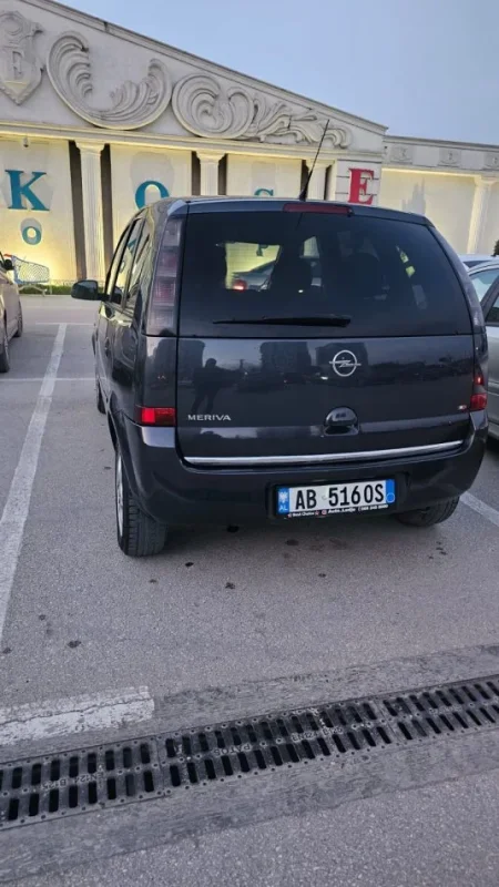 Fier, shitet Opel Meriva Benzin+Gaz, blu e errët manuale Kondicioner