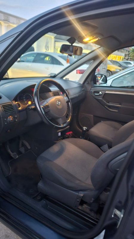 Fier, shitet Opel Meriva Benzin+Gaz, blu e errët manuale Kondicioner