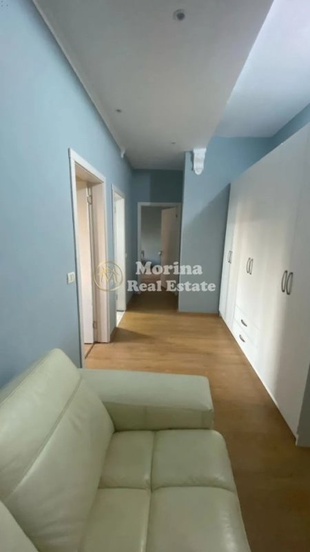 Tirane, jepet me qera shtepi 1+1 Kati 2, 60 m² 450 € (Ali Demi)