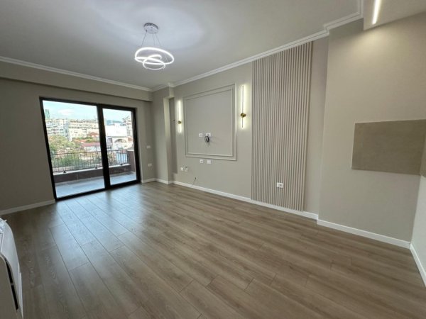 Tirane, jepet me qera apartament 2+1 Kati 2, 93 m² 900 € (Myslym Shyri)