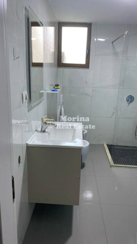 Tirane, jepet me qera shtepi 1+1 Kati 2, 60 m² 450 € (Ali Demi)