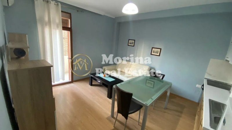 Tirane, jepet me qera shtepi 1+1 Kati 2, 60 m² 450 € (Ali Demi)