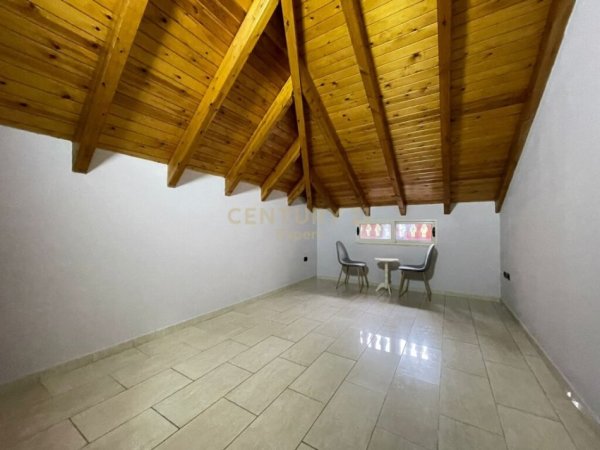 Tirane, shes apartament duplex Dublex Kati 3, 172 m² 520.000 € (Ish Bllok)