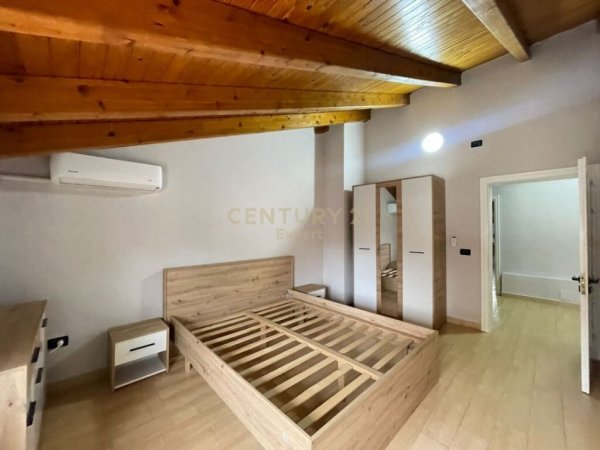 Tirane, shes apartament duplex Dublex Kati 3, 172 m² 520.000 € (Ish Bllok)