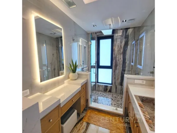 Tirane, shitet apartament+verande | Penthouse 5+1+Aneks+Ballkon Kati 10, 435 m² 1.600.000 € (rruga e Kavajes)