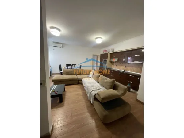 APARTAMENT 2+1 ME QERA , PRANE DELIJORGJIT , RRUGA KAVAJES
