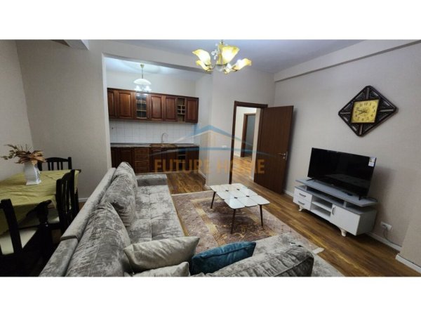 APARTAMENT 2+1 ME QERA , NE MYSLYM SHYR