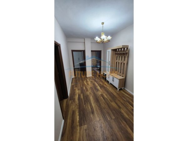 APARTAMENT 2+1 ME QERA , NE MYSLYM SHYR